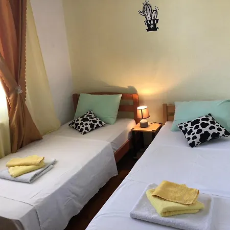 With Parking Space Rastici, Ciovo - 17276 * 트로기르